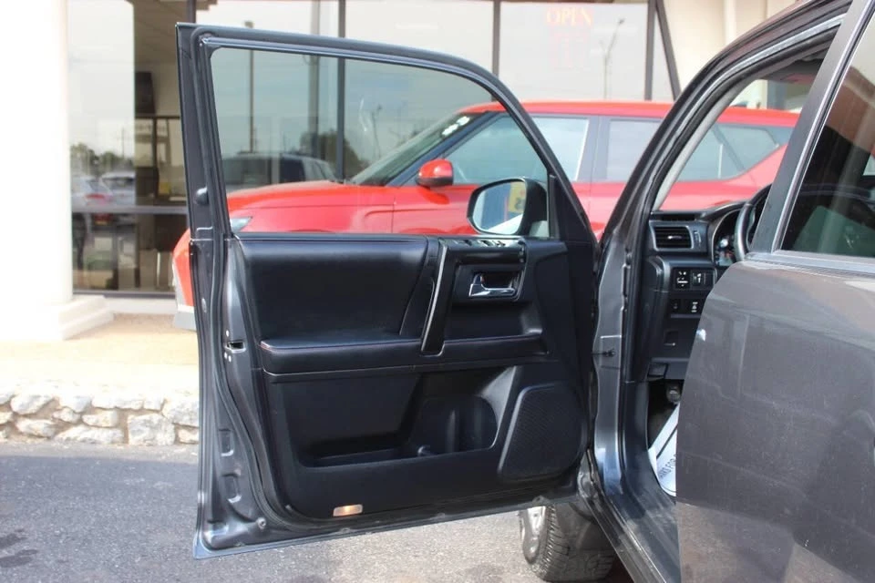 2014 Toyota 4Runner 5th Gen - Image 19 of 20