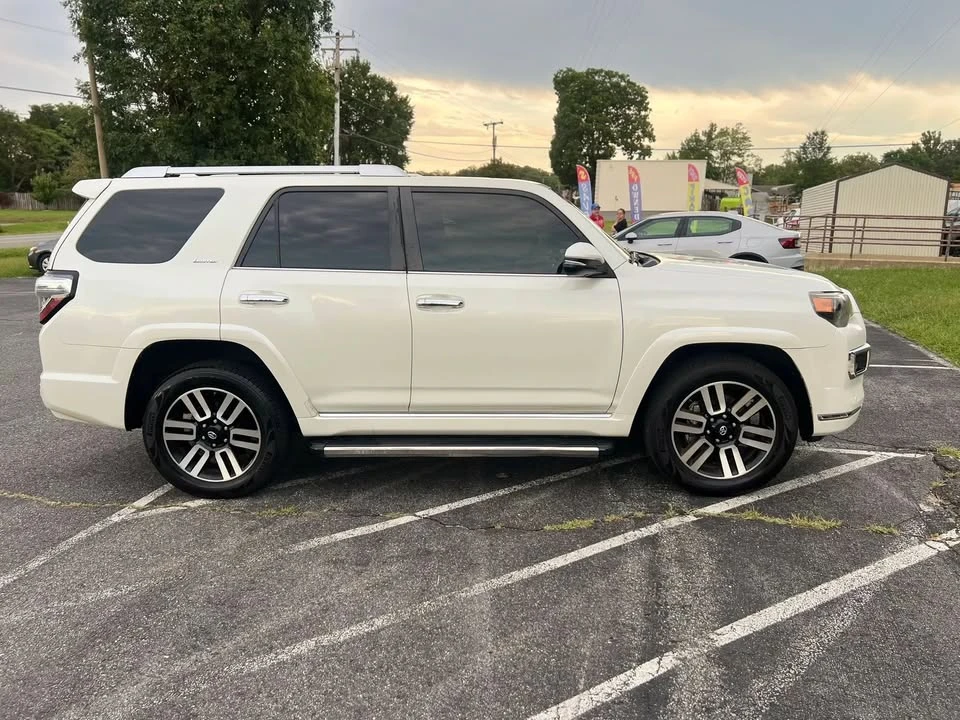 2014 Toyota 4Runner 5th Gen - Image 8 of 20