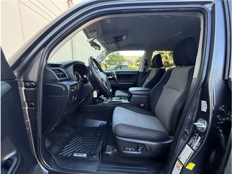 2014 Toyota 4Runner 5th Gen - Image 10 of 20