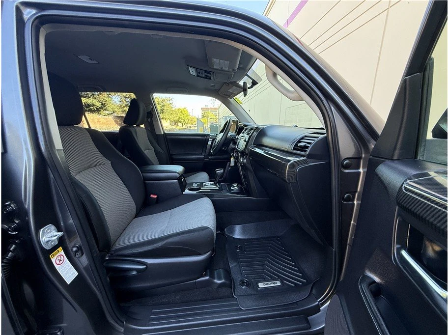 2014 Toyota 4Runner 5th Gen - Image 11 of 20