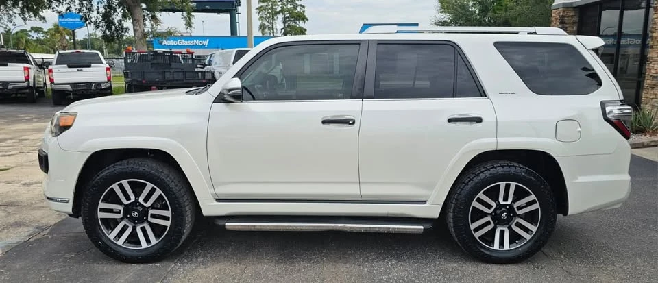 2014 Toyota 4Runner 5th Gen - Image 10 of 20