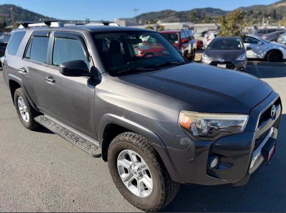 2014 Toyota 4Runner 5th Gen - Image 3 of 4