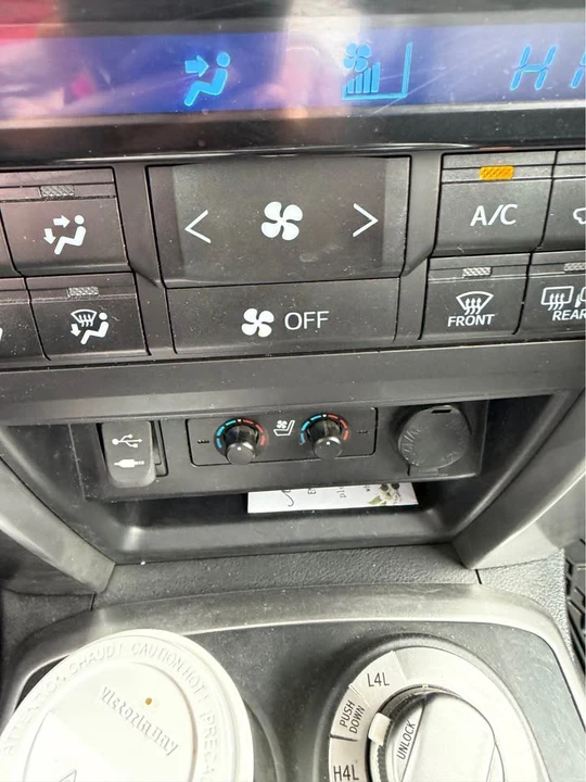 2014 Toyota 4Runner 5th Gen - Image 5 of 14