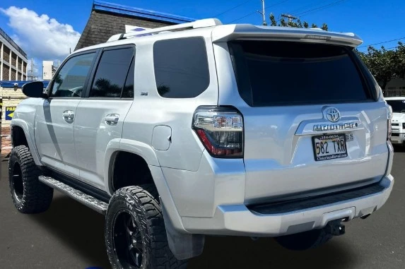 2014 Toyota 4Runner 5th Gen - Image 5 of 12