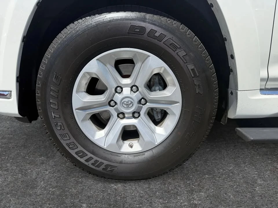 2014 Toyota 4Runner 5th Gen - Image 8 of 15