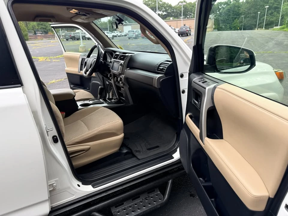 2014 Toyota 4Runner 5th Gen - Image 14 of 20