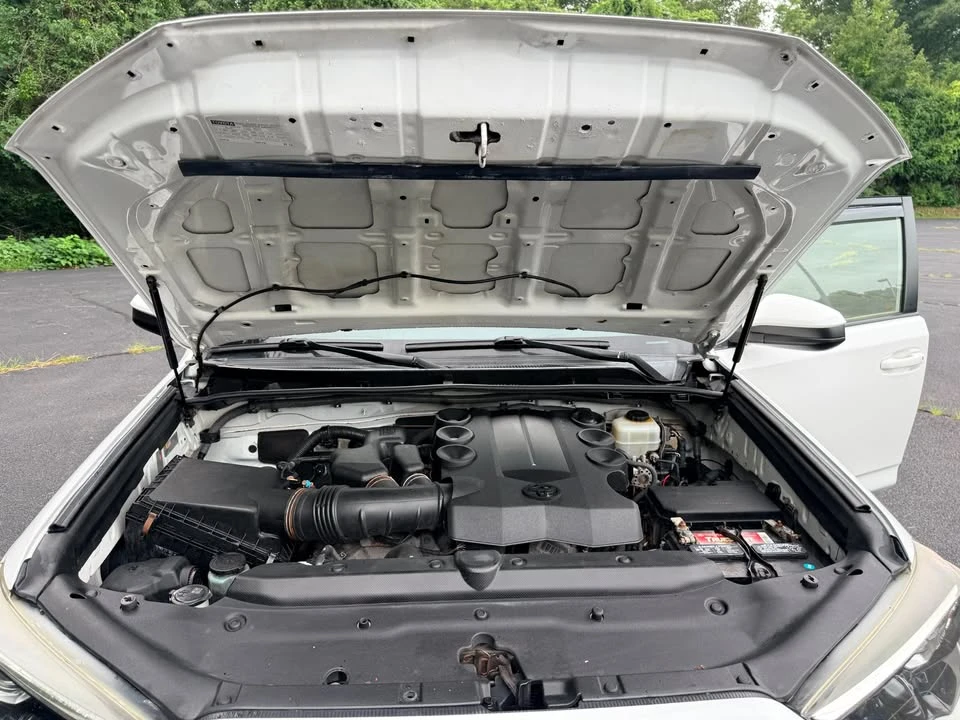 2014 Toyota 4Runner 5th Gen - Image 19 of 20