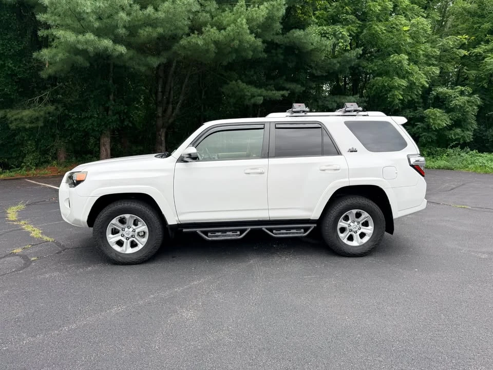 2014 Toyota 4Runner 5th Gen - Image 6 of 20