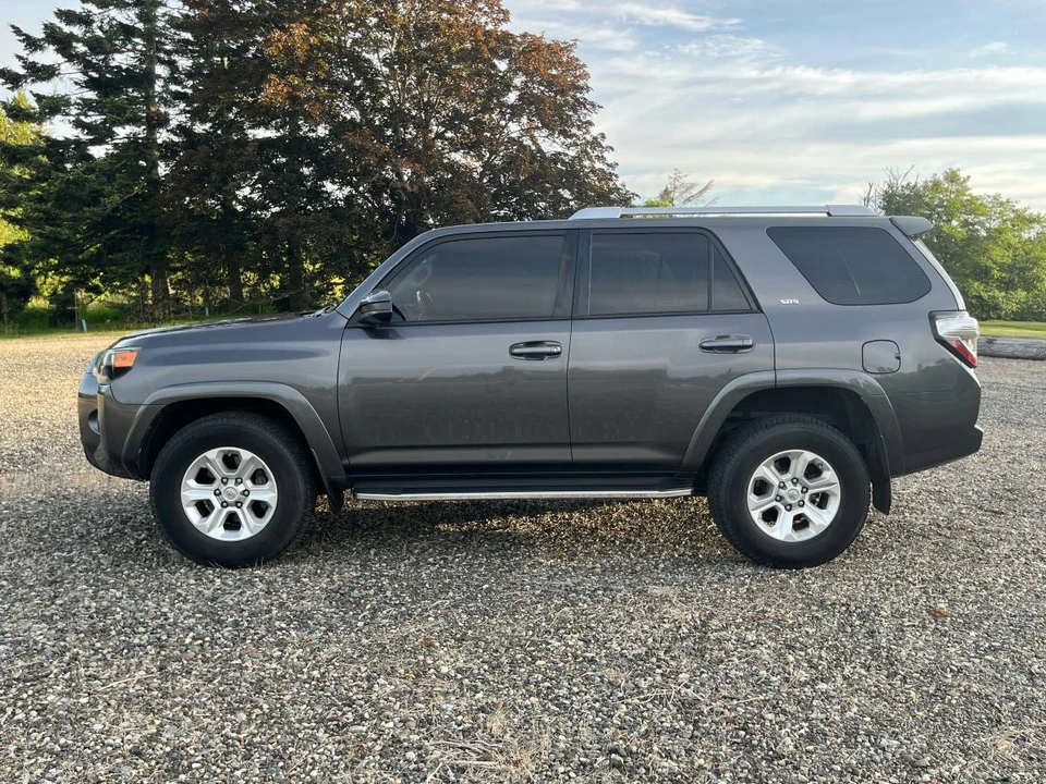2014 Toyota 4Runner 5th Gen - Image 3 of 14