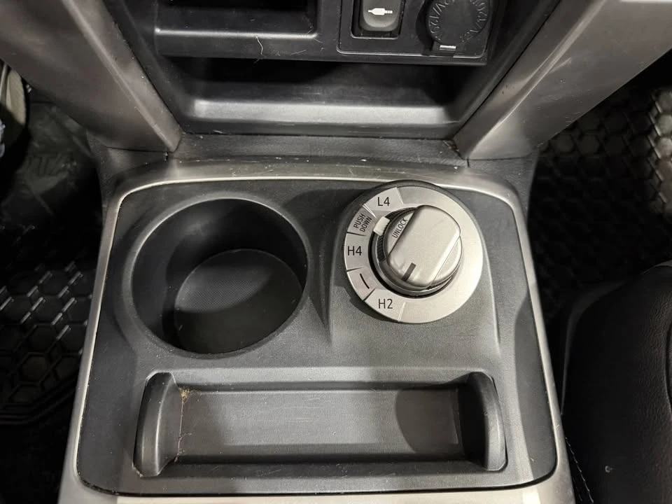 2014 Toyota 4Runner 5th Gen - Image 11 of 15