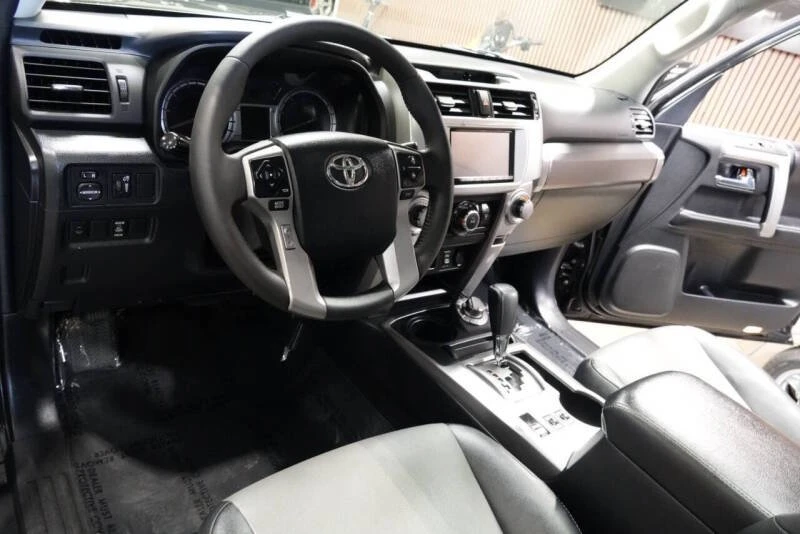 2014 Toyota 4Runner 5th Gen - Image 8 of 20