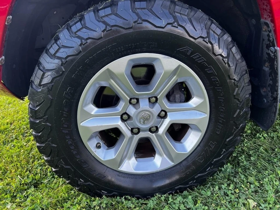 2014 Toyota 4Runner 5th Gen - Image 11 of 21