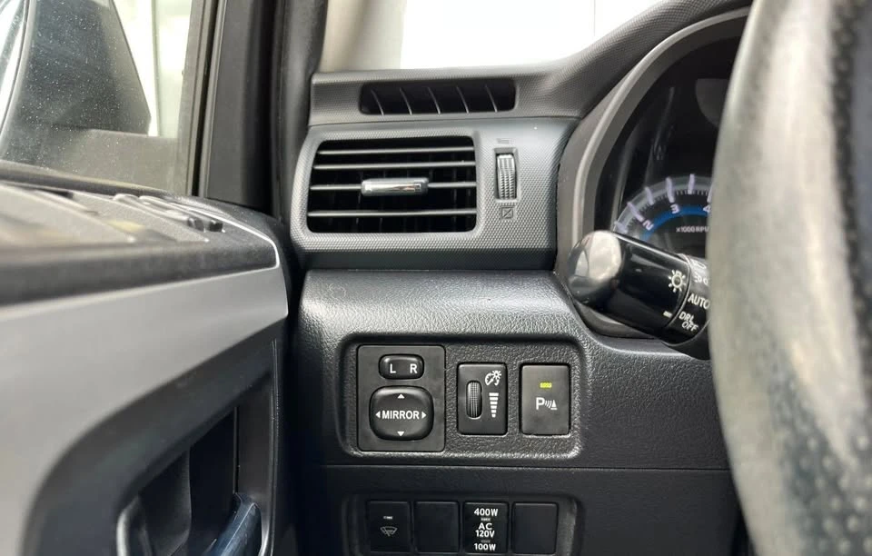 2014 Toyota 4Runner 5th Gen - Image 19 of 20
