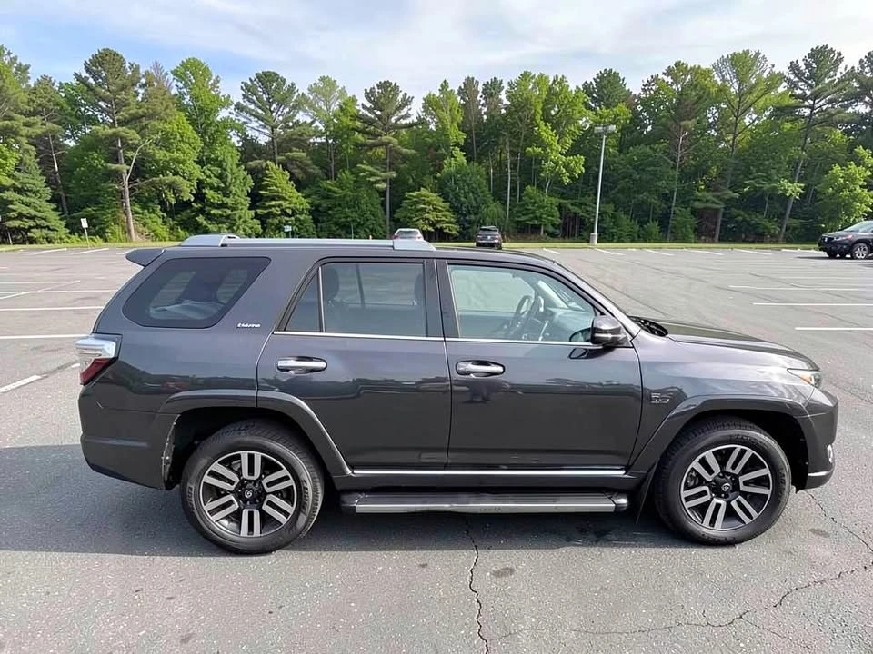 2014 Toyota 4Runner 5th Gen - Image 10 of 20