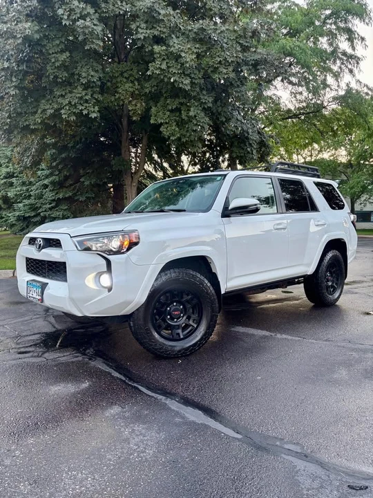 2014 Toyota 4Runner 5th Gen - Image 2 of 15
