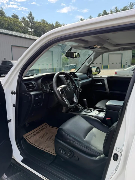 2014 Toyota 4Runner 5th Gen - Image 8 of 15