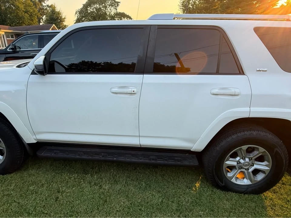 2014 Toyota 4Runner 5th Gen - Image 5 of 11