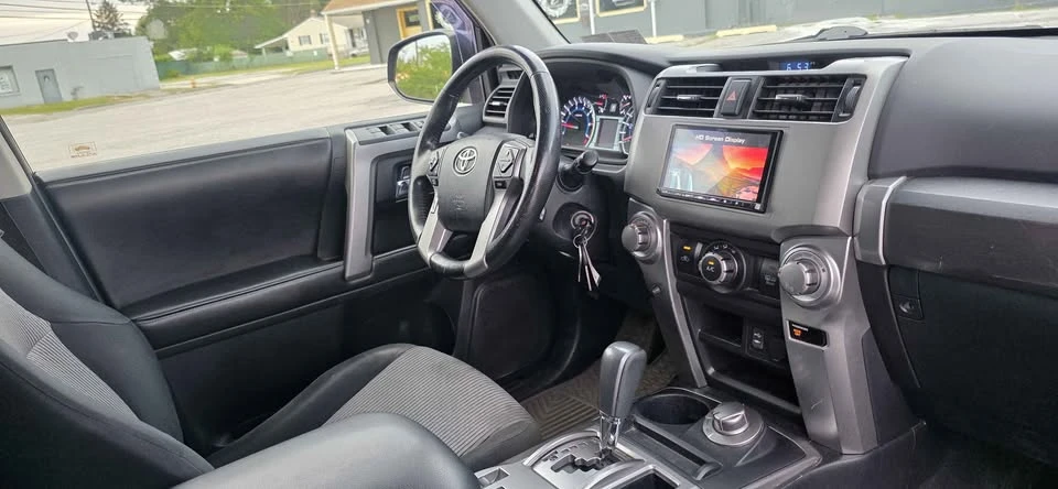 2014 Toyota 4Runner 5th Gen - Image 9 of 17