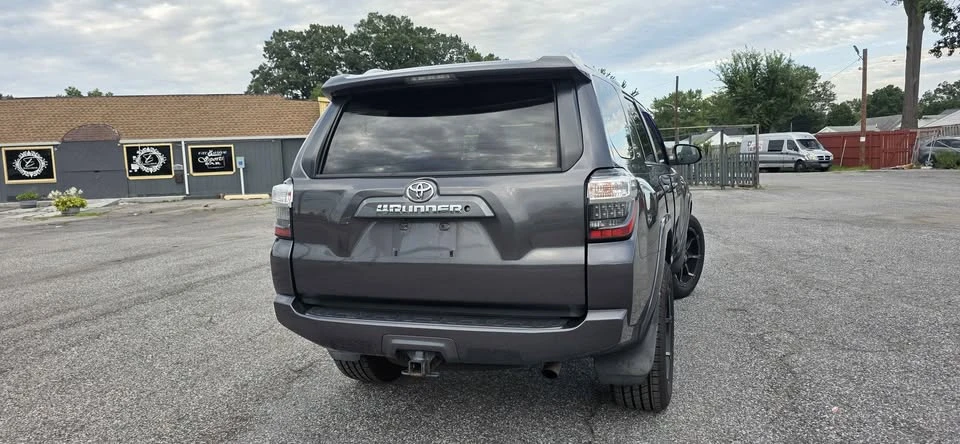 2014 Toyota 4Runner 5th Gen - Image 8 of 17