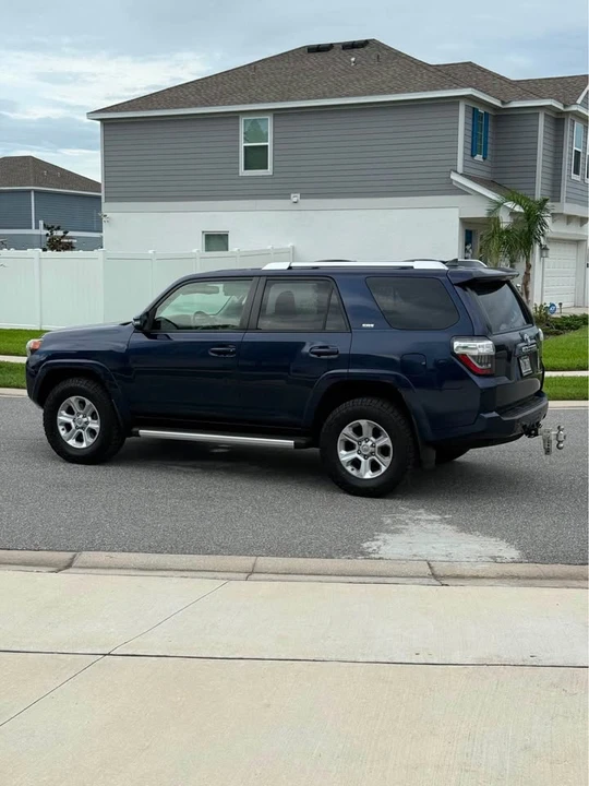 2014 Toyota 4Runner 5th Gen - Image 5 of 9