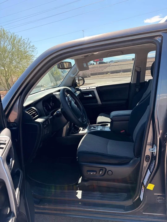 2014 Toyota 4Runner 5th Gen - Image 5 of 8