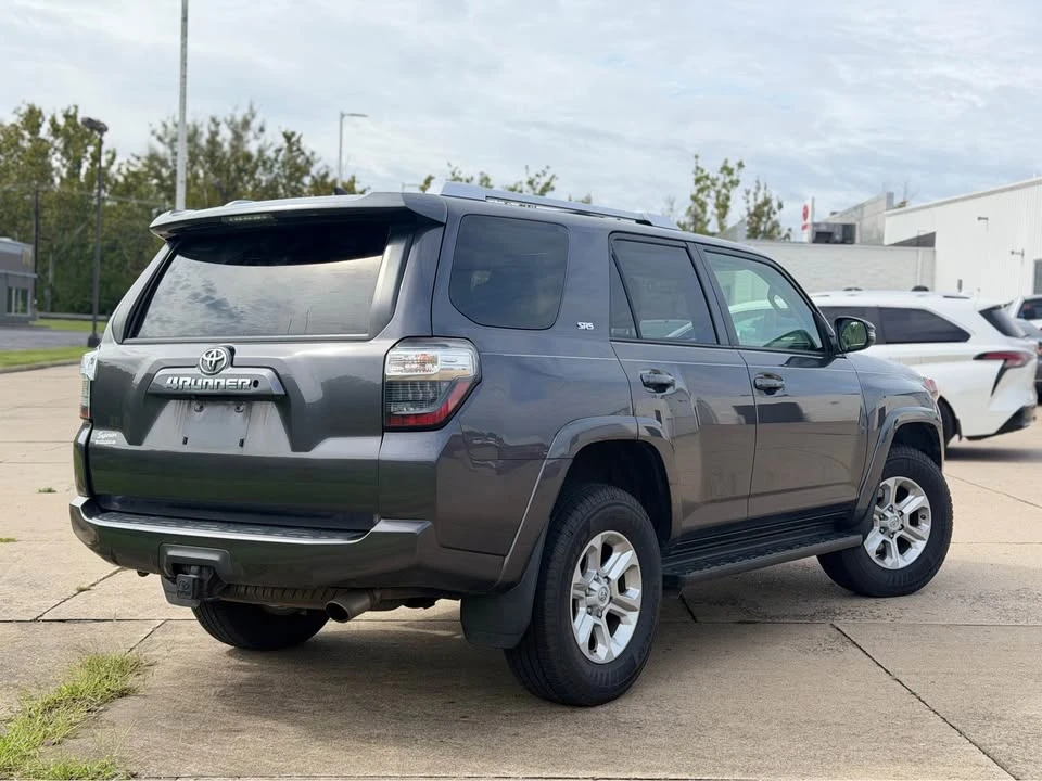 2014 Toyota 4Runner 5th Gen - Image 5 of 9
