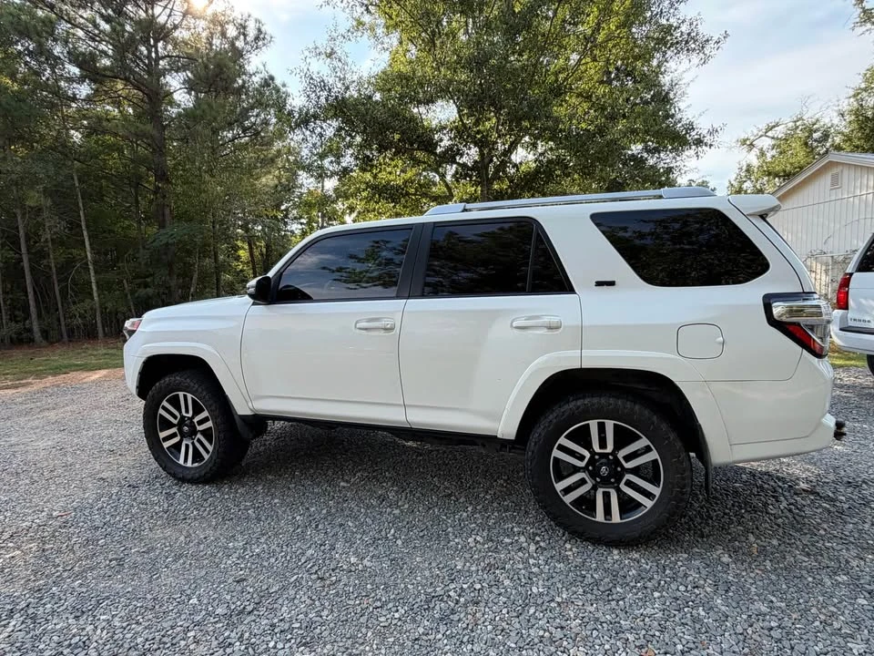 2014 Toyota 4Runner 5th Gen - Image 3 of 10