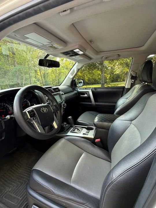 2014 Toyota 4Runner 5th Gen - Image 6 of 10