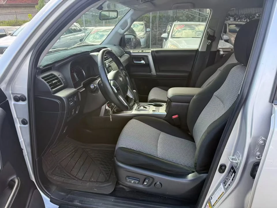 2014 Toyota 4Runner 5th Gen - Image 8 of 13