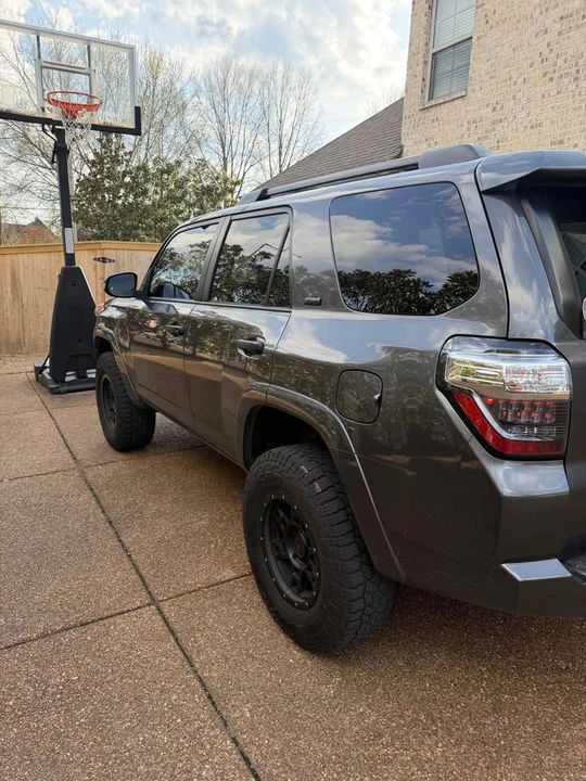 2014 Toyota 4Runner 5th Gen - Image 5 of 17