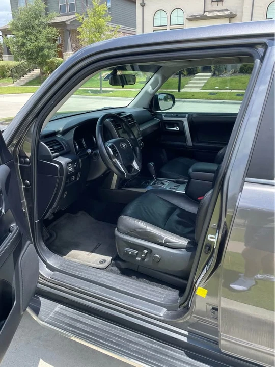 2014 Toyota 4Runner 5th Gen - Image 9 of 14