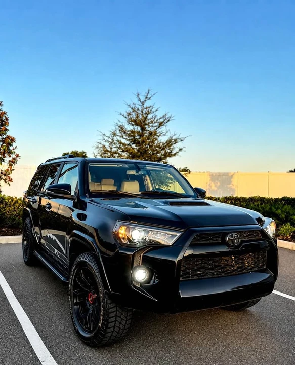 2014 Toyota 4Runner 5th Gen - Image 2 of 15