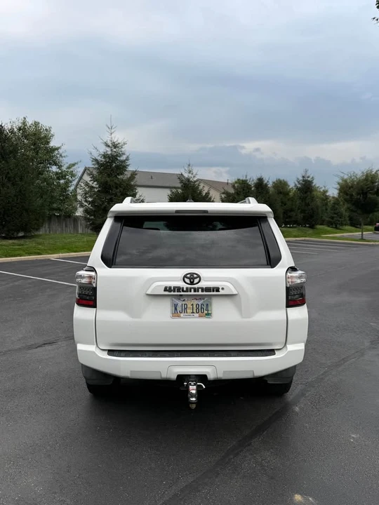 2014 Toyota 4Runner 5th Gen - Image 6 of 15