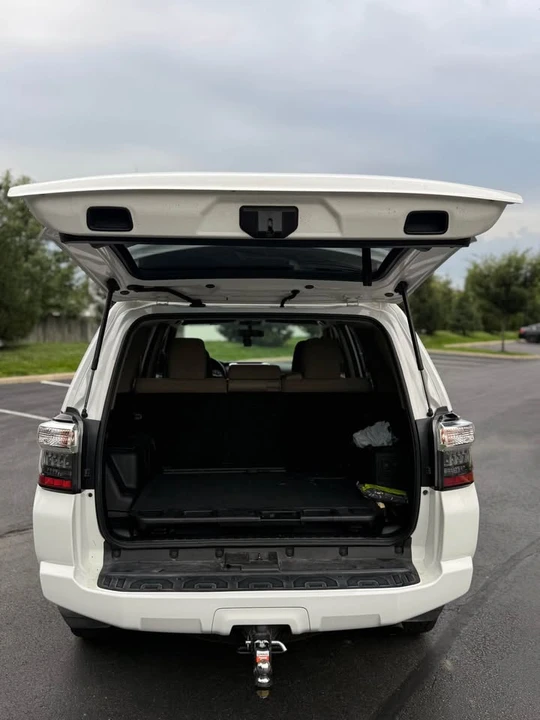 2014 Toyota 4Runner 5th Gen - Image 9 of 15