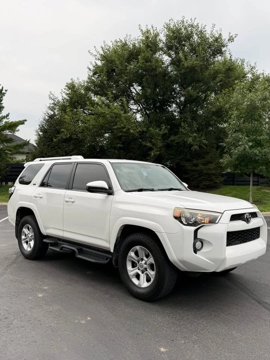 2014 Toyota 4Runner 5th Gen - Image 3 of 15