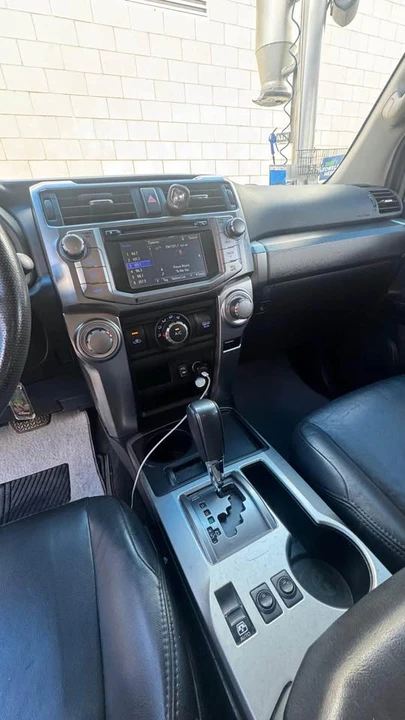 2014 Toyota 4Runner 5th Gen - Image 9 of 12