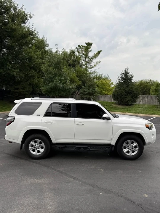 2014 Toyota 4Runner 5th Gen - Image 4 of 15