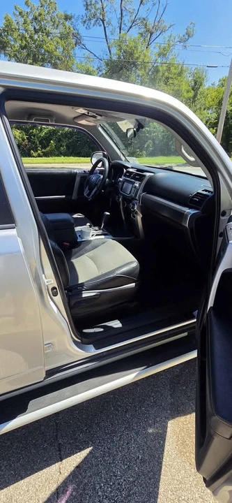 2014 Toyota 4Runner 5th Gen - Image 7 of 10