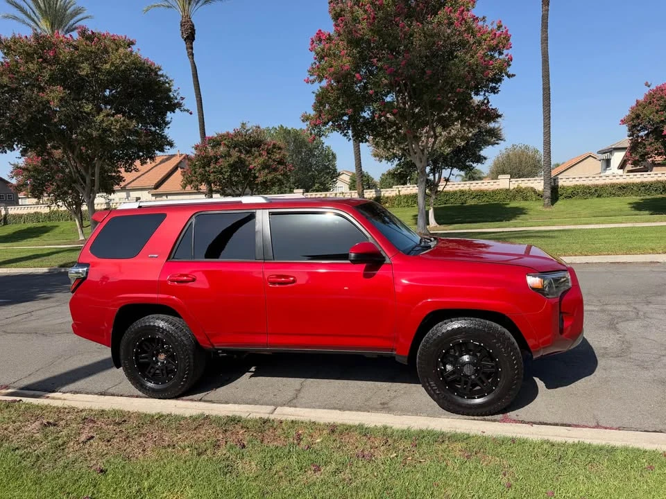 2014 Toyota 4Runner 5th Gen - Image 7 of 11