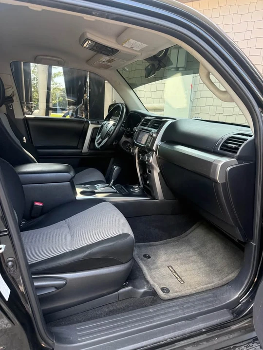 2014 Toyota 4Runner 5th Gen - Image 5 of 8