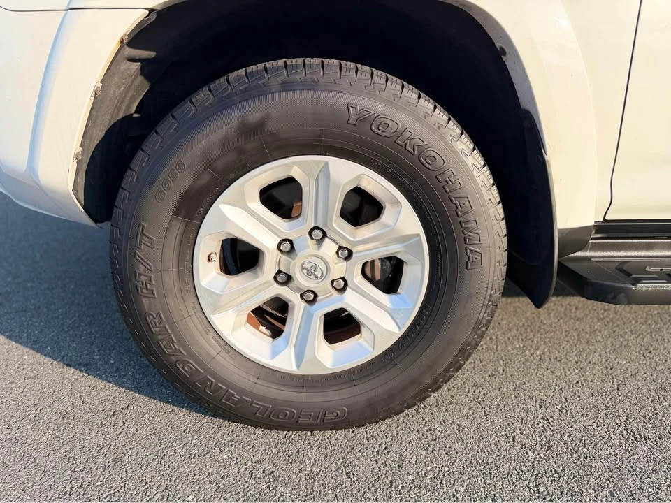 2014 Toyota 4Runner 5th Gen - Image 17 of 19