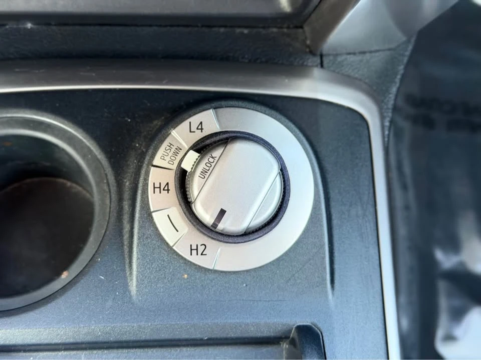 2014 Toyota 4Runner 5th Gen - Image 9 of 19