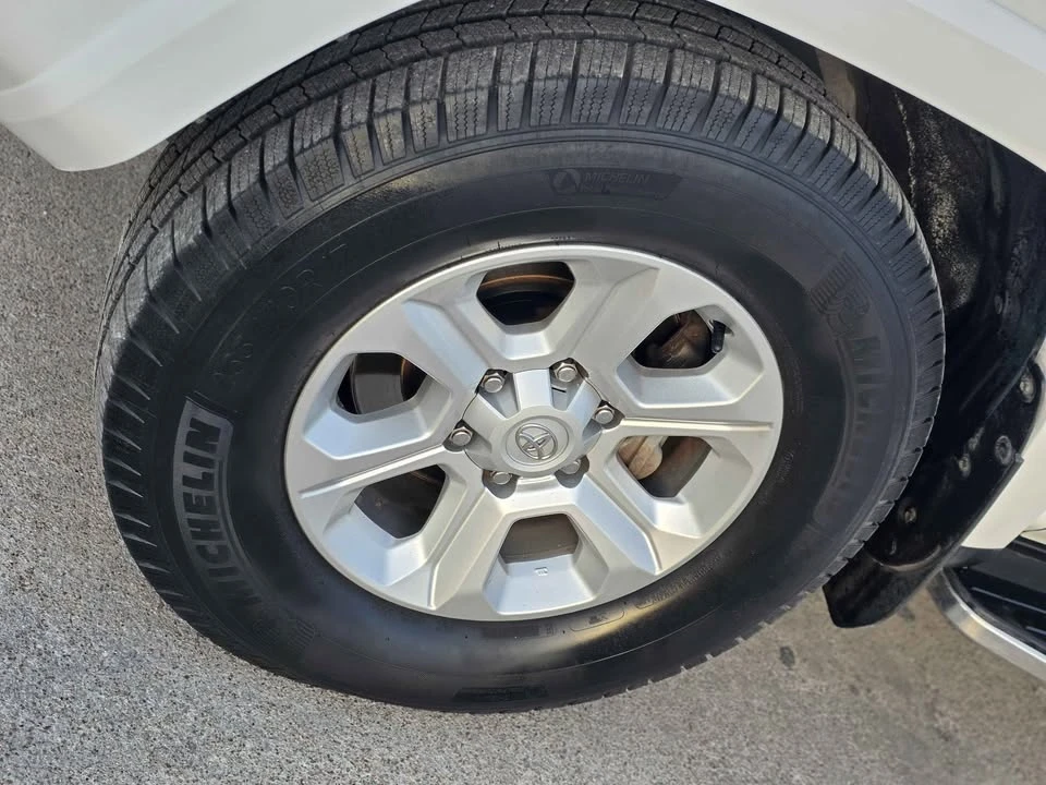 2014 Toyota 4Runner 5th Gen - Image 4 of 20