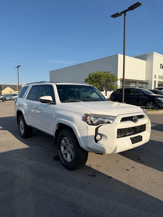 2014 Toyota 4Runner 5th Gen - Image 4 of 9