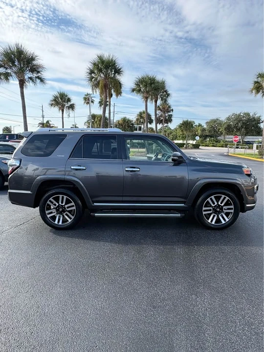 2014 Toyota 4Runner 5th Gen - Image 4 of 9