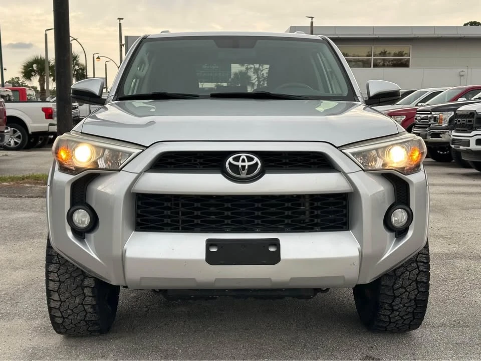 2014 Toyota 4Runner 5th Gen - Image 9 of 16