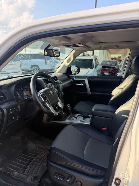 2014 Toyota 4Runner 5th Gen - Image 5 of 9