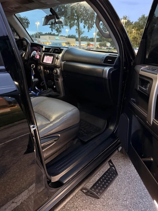 2014 Toyota 4Runner 5th Gen - Image 7 of 16
