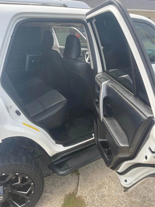 2014 Toyota 4Runner 5th Gen - Image 8 of 16