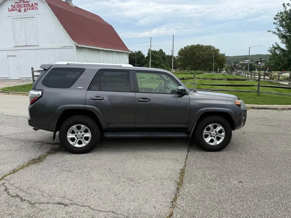 2014 Toyota 4Runner 5th Gen - Image 6 of 16